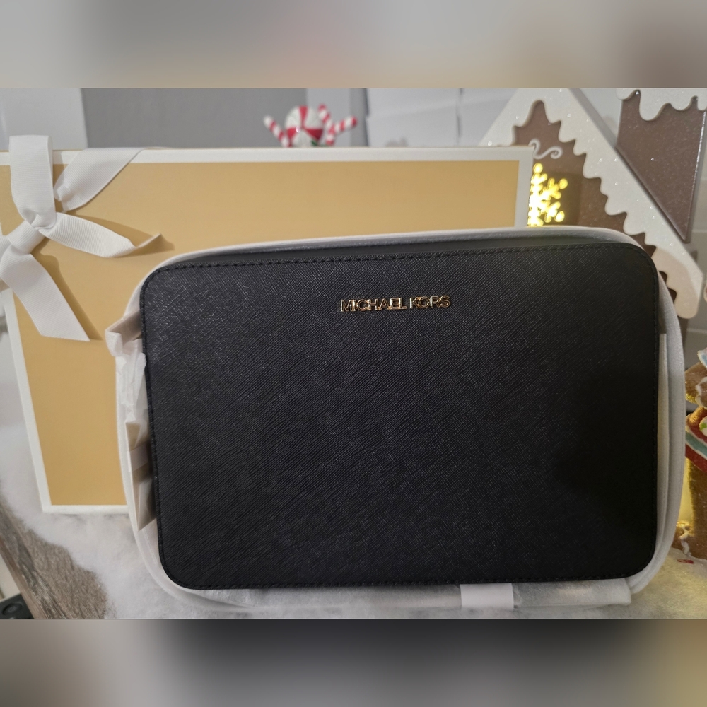 Michael Kors Jet Set Black/Gold Large Saffiano Leather Crossbody Bag